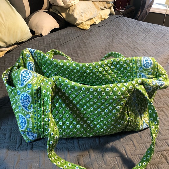 Vera Bradley Weekend Bag NWOT - Picture 1 of 4
